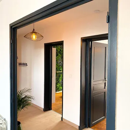 Apartment House Le Fabulous Perret, Gare *
