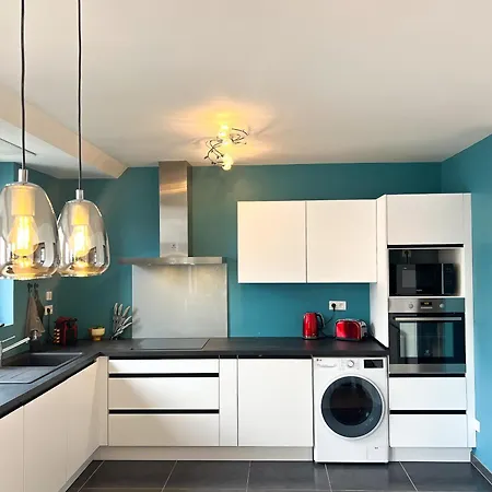 Le Carre Noyon Gare *